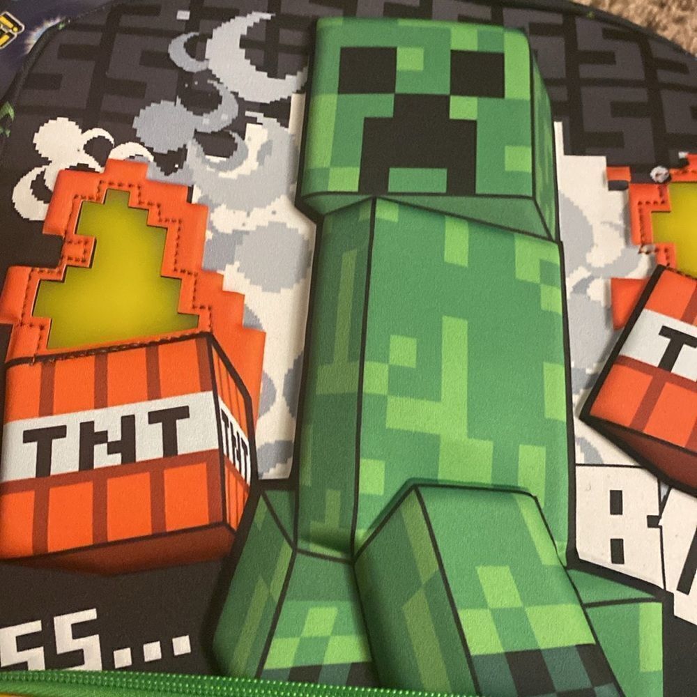 Minecraft TNT Light Up Backpack - Picture 6 of 7